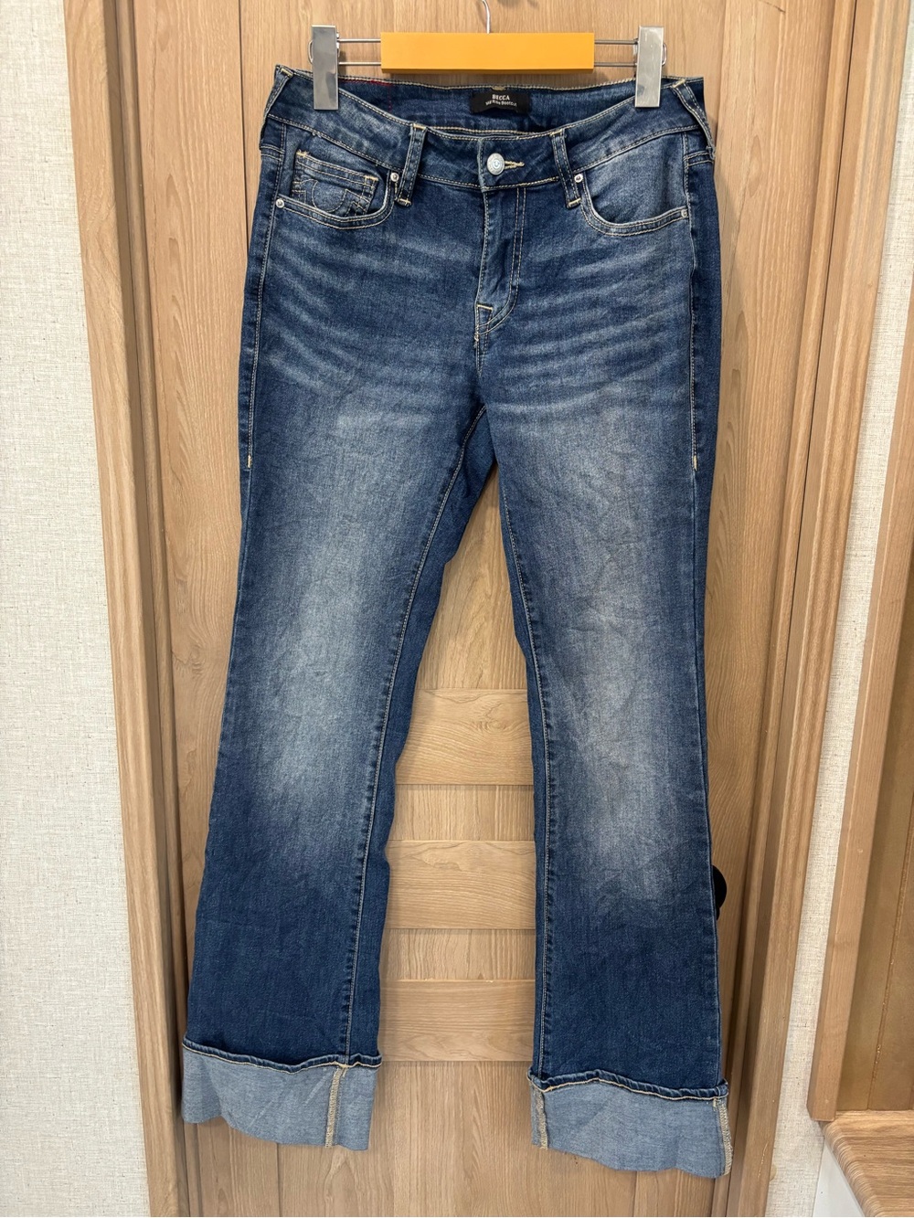True Religion Becca Mid Rise Boot Cut Jeans Womens 27 Denim Cuffed - Picture 1 of 6